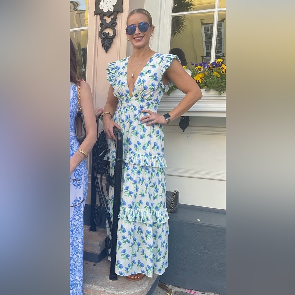 Elegant Floral Midi Dress in White and Green